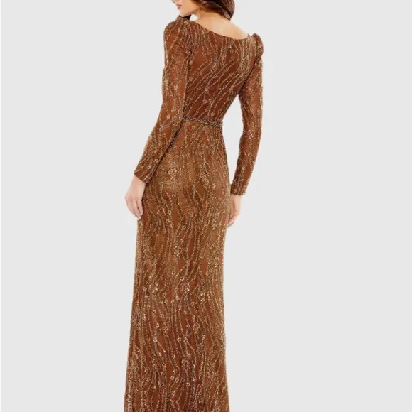 Mac Duggal Women's Embellished Long Sleeve Plunge Trumpet Gown - Picture 2 of 4